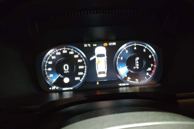 Used Volvo V90 2017 Cross Country T5 AWD Prestige Edition Instrument Cluster