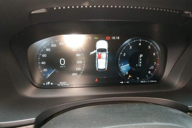 Used Volvo V90 2017 Cross Country T5 AWD Prestige Edition Instrument Cluster