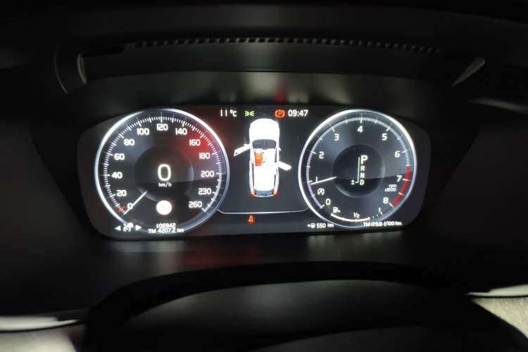 Used Volvo V90 2017 Cross Country T5 AWD Smart Range Edition Instrument Cluster