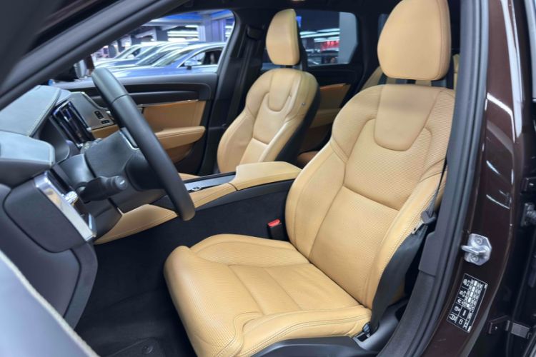 Used Volvo V90 2017 Cross Country T5 AWD Prestige Edition Left Front Seat