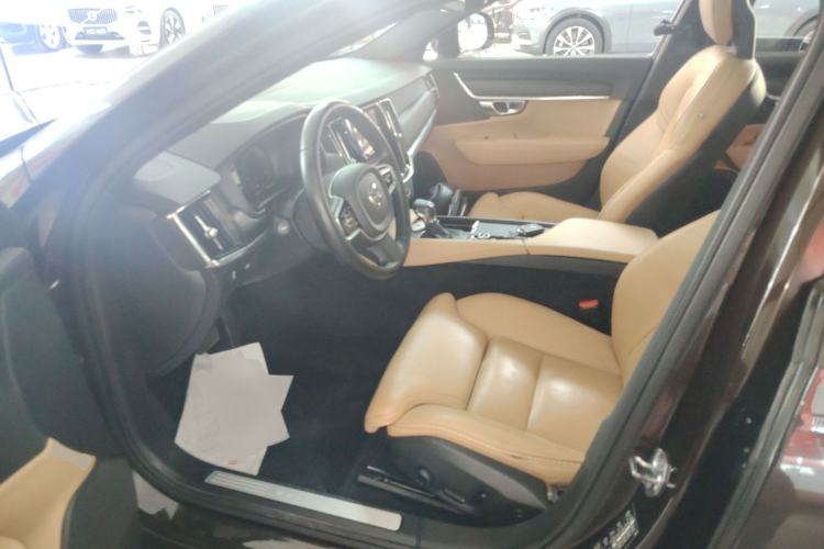 Used Volvo V90 2017 Cross Country T5 AWD Smart Range Edition Left Front Seat