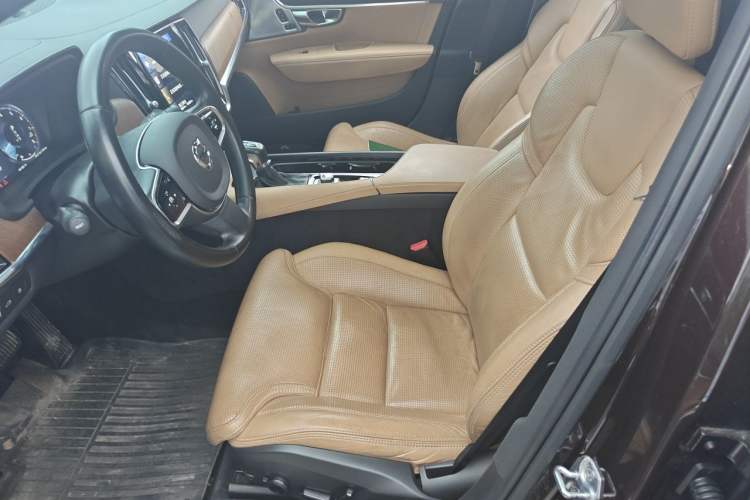 Used Volvo V90 2017 Cross Country T5 AWD Prestige Edition Left Front Seat