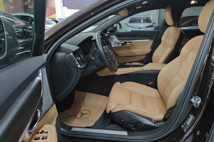 Used Volvo V90 2017 Cross Country T5 AWD Smart Range Edition Left Front Seat