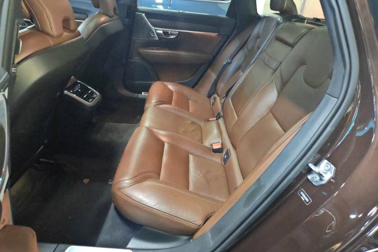 Used Volvo V90 2017 Cross Country T5 AWD Prestige Edition Left Rear Seat
