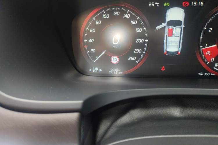 Used Volvo V90 2017 Cross Country T5 AWD Prestige Edition Odometer Close Up