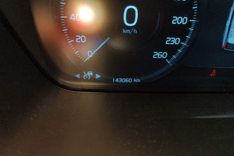 Used Volvo V90 2017 Cross Country T5 AWD Smart Range Edition Odometer Close Up
