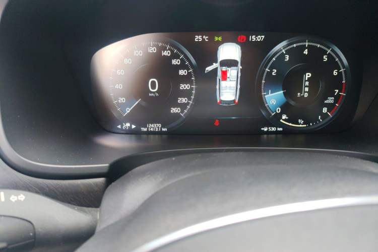 Used Volvo V90 2017 Cross Country T5 AWD Smart Range Edition Odometer Close Up