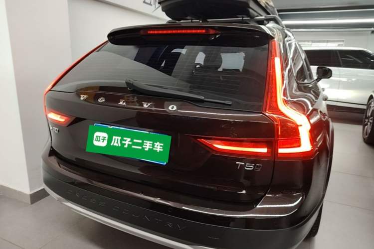 Used Volvo V90 2017 Cross Country T5 AWD Prestige Edition Rear