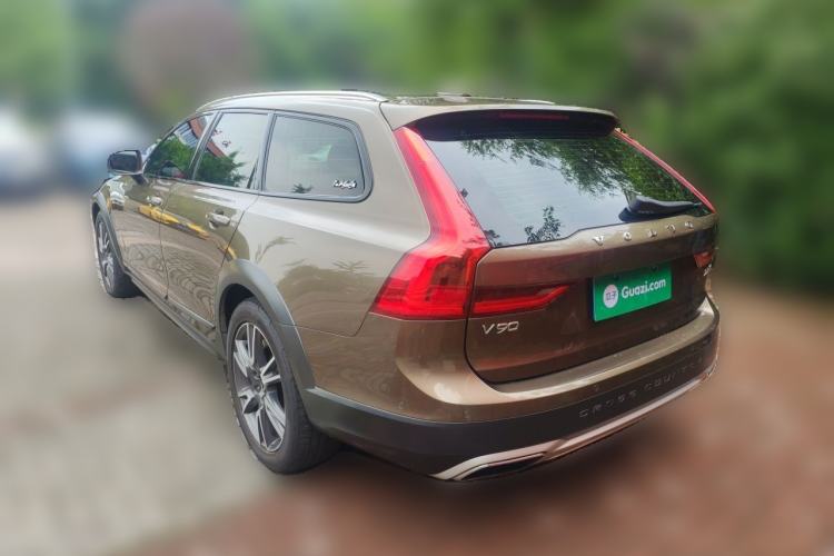 Used Volvo V90 2017 Cross Country T5 AWD Prestige Edition Rear Left 45 Deg