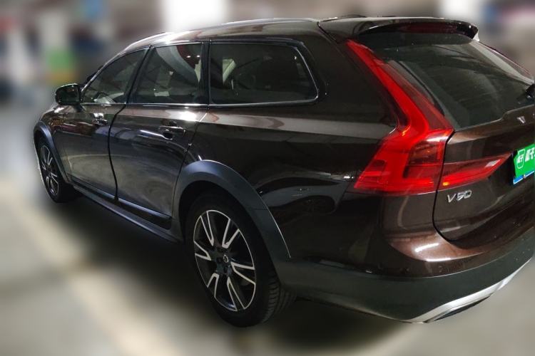 Used Volvo V90 2017 Cross Country T5 AWD Prestige Edition Rear Left 45 Deg