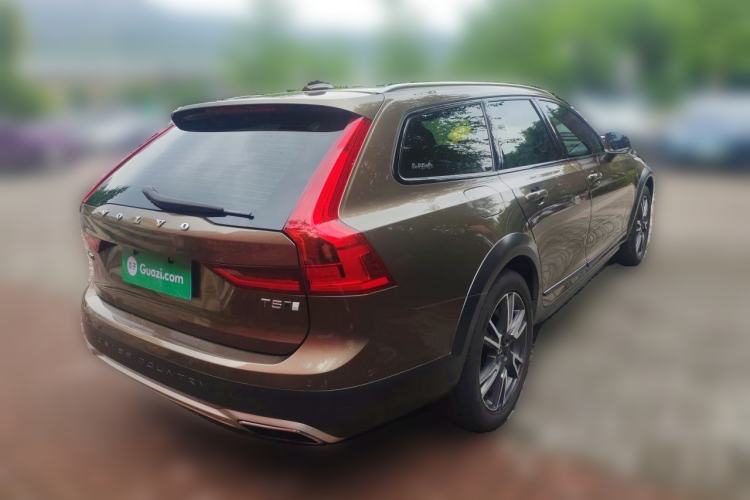 Used Volvo V90 2017 Cross Country T5 AWD Prestige Edition Rear Right 45 Deg
