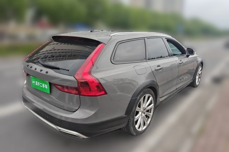 Used Volvo V90 2017 Cross Country T5 AWD Prestige Edition Rear Right 45 Deg