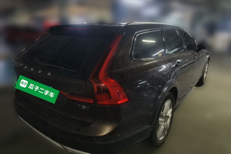 Used Volvo V90 2017 Cross Country T5 AWD Smart Range Edition Rear Right 45 Deg