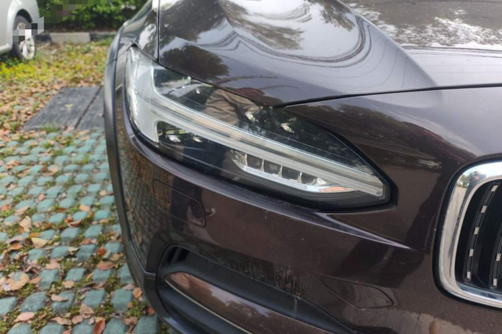 Used Volvo V90 2017 Cross Country T5 AWD Prestige Edition Right Front Headlight