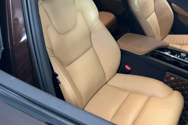 Used Volvo V90 2017 Cross Country T5 AWD Smart Range Edition Right Front Seat