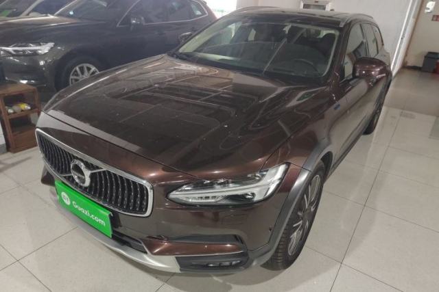 Used Volvo V90 2017 Cross Country T5 AWD Prestige Edition