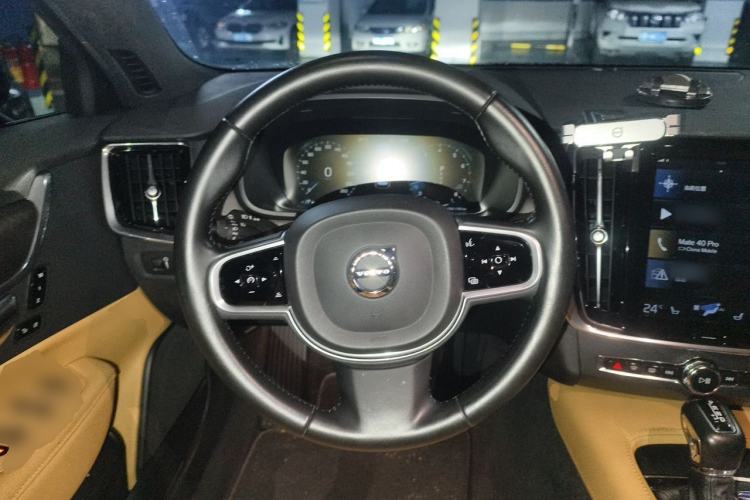 Used Volvo V90 2017 Cross Country T5 AWD Smart Range Edition Steering Wheel