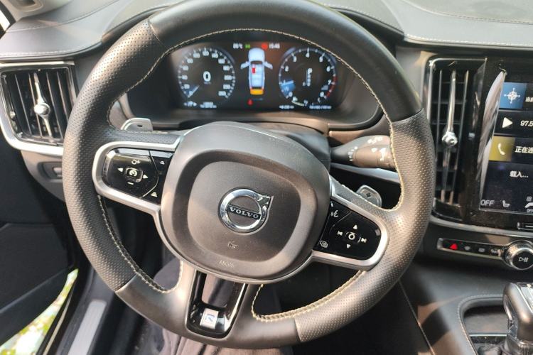 Used Volvo V90 2017 Cross Country T5 AWD Prestige Edition Steering Wheel