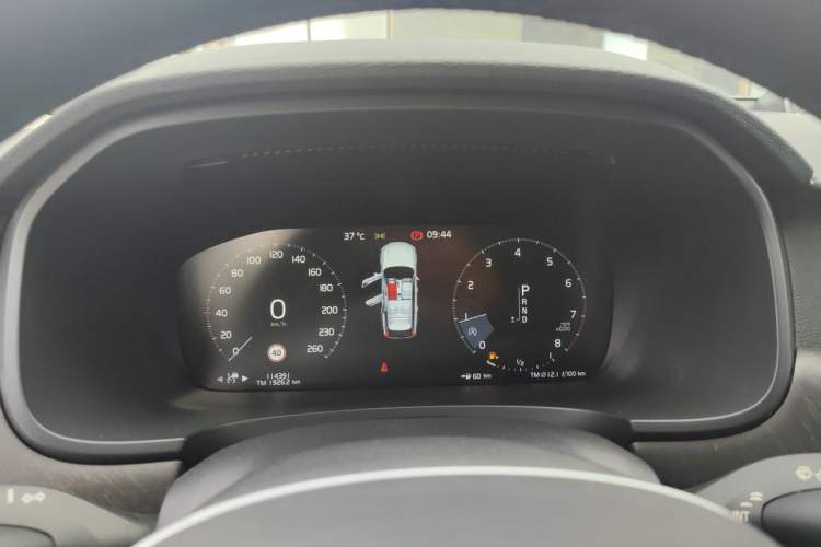 Used Volvo V90 2017 Cross Country T5 AWD Smart Range Edition Instrument Cluster
