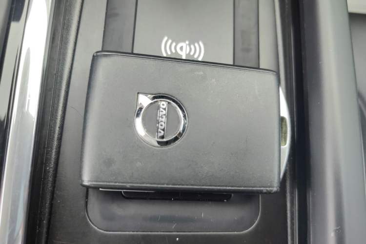 Used Volvo V90 2017 Cross Country T5 AWD Smart Range Edition Vehicle Key