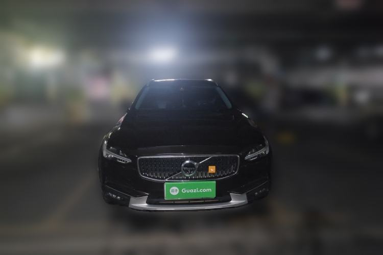 Used Volvo V90 2017 Cross Country T5 AWD Prestige Edition Front