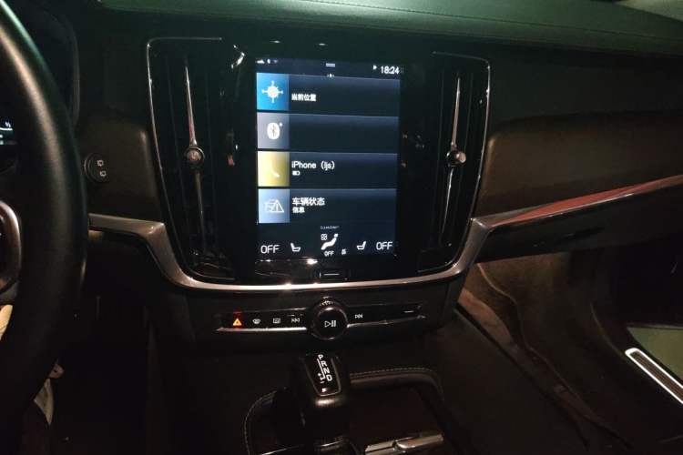 Used Volvo V90 2017 Cross Country T5 AWD Prestige Edition Audio And AC Panel