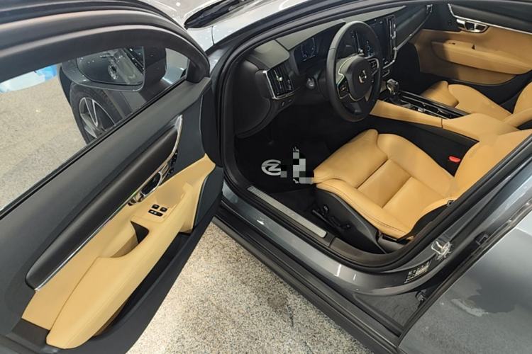 Used Volvo V90 2017 Cross Country T5 AWD Smart Range Edition Driver Seat