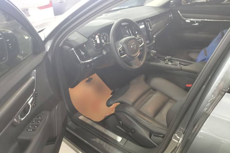 Used Volvo V90 2017 Cross Country T5 AWD Smart Range Edition Driver Seat