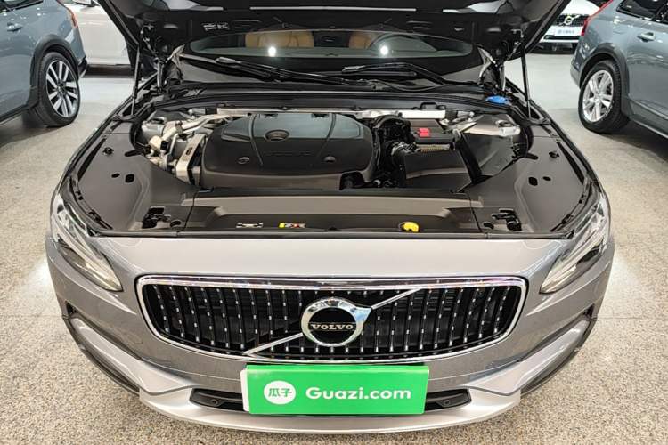 Used Volvo V90 2017 Cross Country T5 AWD Smart Range Edition Engine Bay