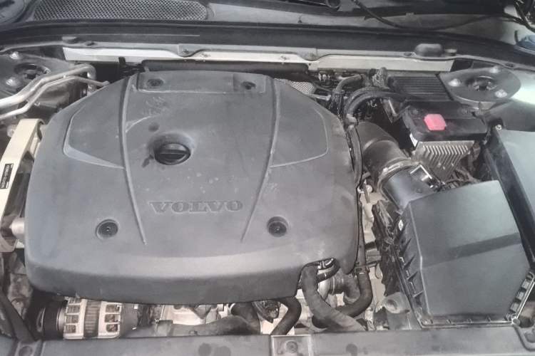 Used Volvo V90 2017 Cross Country T5 AWD Smart Range Edition Engine Bay