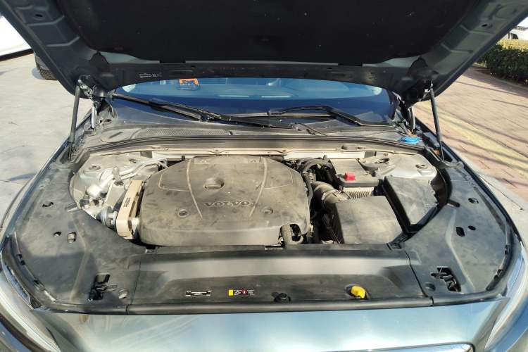 Used Volvo V90 2017 Cross Country T5 AWD Smart Range Edition Engine Bay