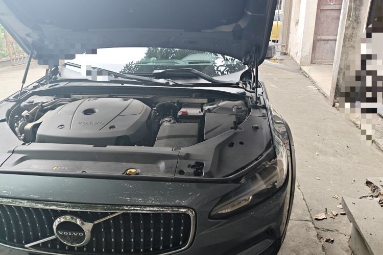 Used Volvo V90 2017 Cross Country T5 AWD Prestige Edition Engine Bay Left