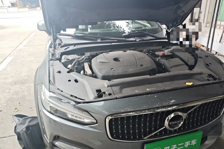 Used Volvo V90 2017 Cross Country T5 AWD Prestige Edition Engine Bay Right