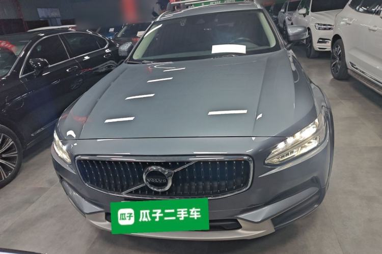 Used Volvo V90 2017 Cross Country T5 AWD Smart Range Edition Exterior 1