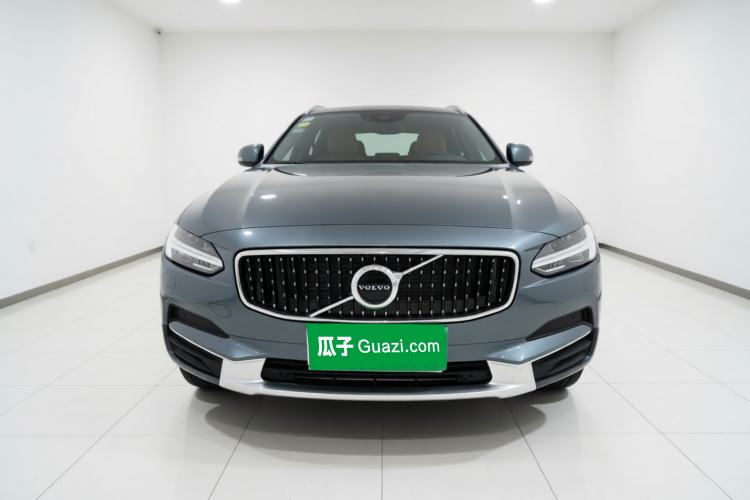 Used Volvo V90 2017 Cross Country T5 AWD Smart Range Edition Exterior 1
