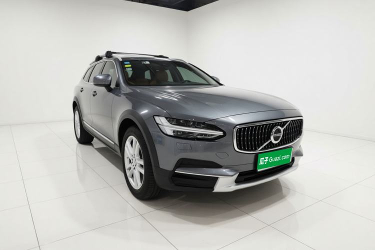 Used Volvo V90 2017 Cross Country T5 AWD Smart Range Edition Exterior 2