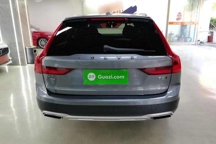 Used Volvo V90 2017 Cross Country T5 AWD Smart Range Edition Exterior 4