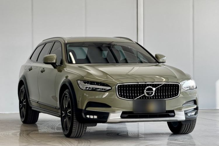 Used Volvo V90 2017 Cross Country T5 AWD Prestige Edition Exterior 8