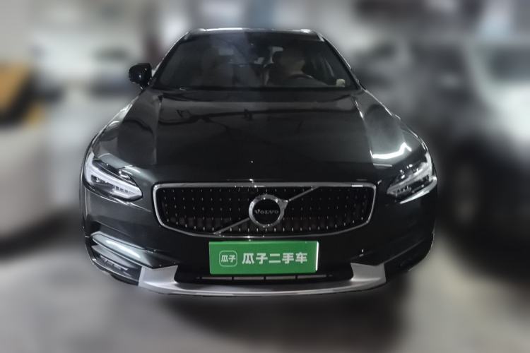 Used Volvo V90 2017 Cross Country T5 AWD Smart Range Edition Front