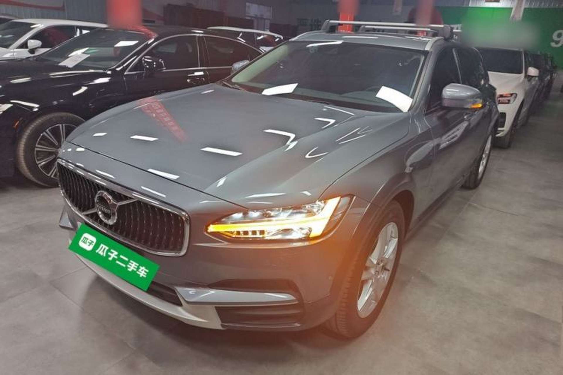 Used Volvo V90 2017 Cross Country T5 AWD Smart Range Edition Front Left 45 Deg
