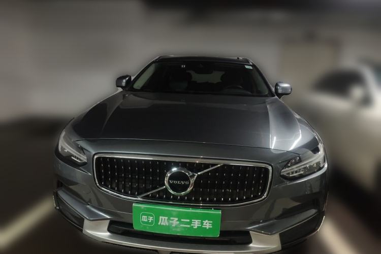 Used Volvo V90 2017 Cross Country T5 AWD Smart Range Edition Front
