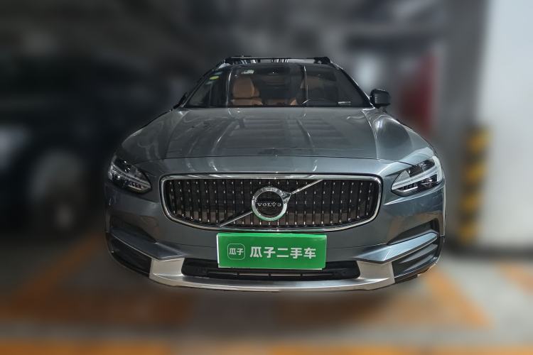 Used Volvo V90 2017 Cross Country T5 AWD Smart Range Edition Front