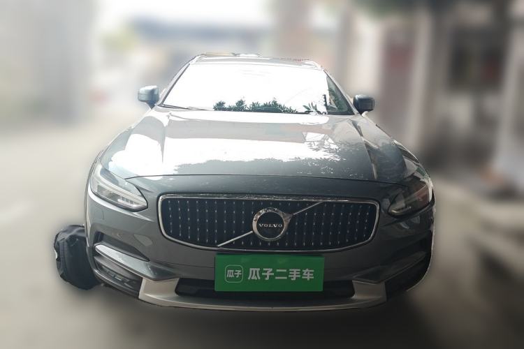Used Volvo V90 2017 Cross Country T5 AWD Prestige Edition Front