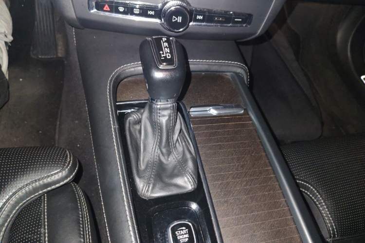 Used Volvo V90 2017 Cross Country T5 AWD Prestige Edition Gear Lever