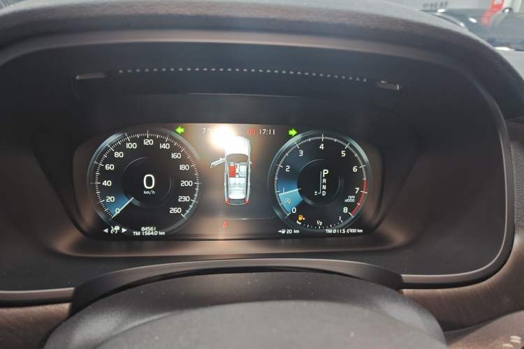 Used Volvo V90 2017 Cross Country T5 AWD Smart Range Edition Instrument Cluster