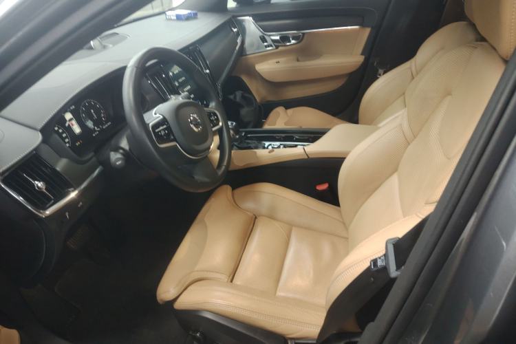Used Volvo V90 2017 Cross Country T5 AWD Prestige Edition Left Front Seat