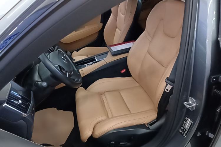 Used Volvo V90 2017 Cross Country T5 AWD Prestige Edition Left Front Seat