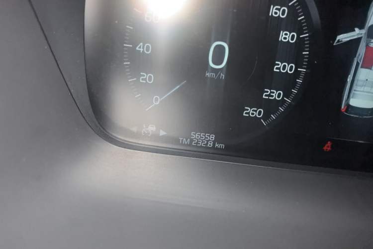 Used Volvo V90 2017 Cross Country T5 AWD Smart Range Edition Odometer Close Up