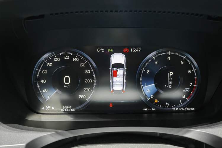 Used Volvo V90 2017 Cross Country T5 AWD Prestige Edition Odometer Close Up