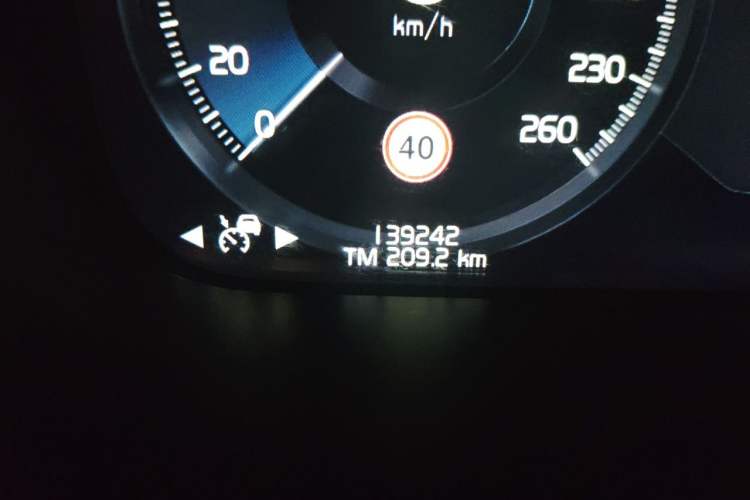 Used Volvo V90 2017 Cross Country T5 AWD Prestige Edition Odometer Close Up